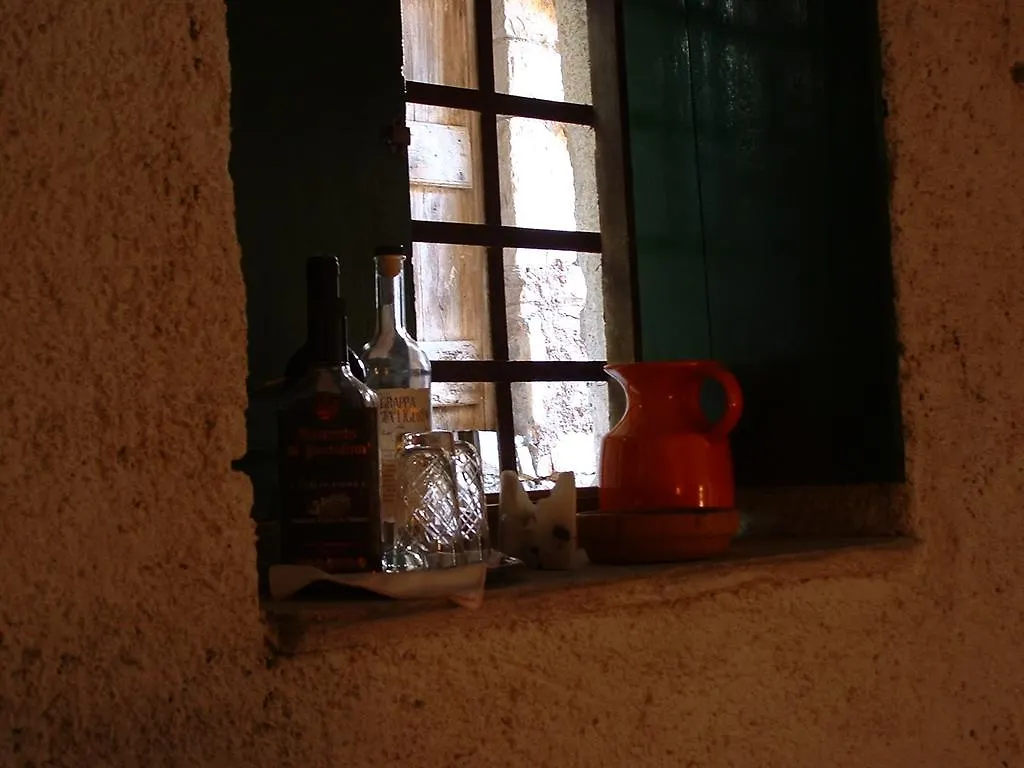 B&B nel villaggio medievale Ne Bed & Breakfast
