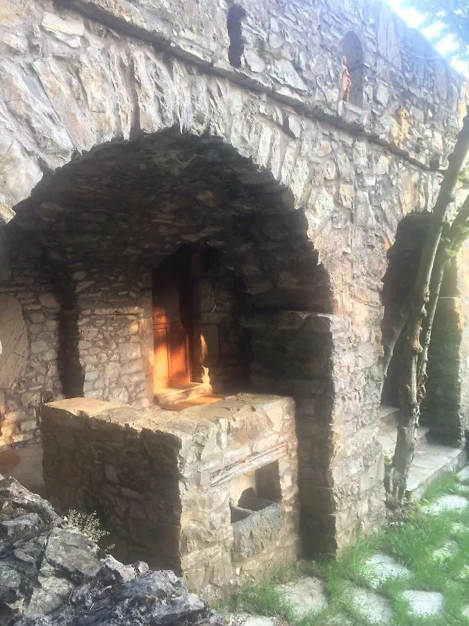 B&B nel villaggio medievale Ne 0*,