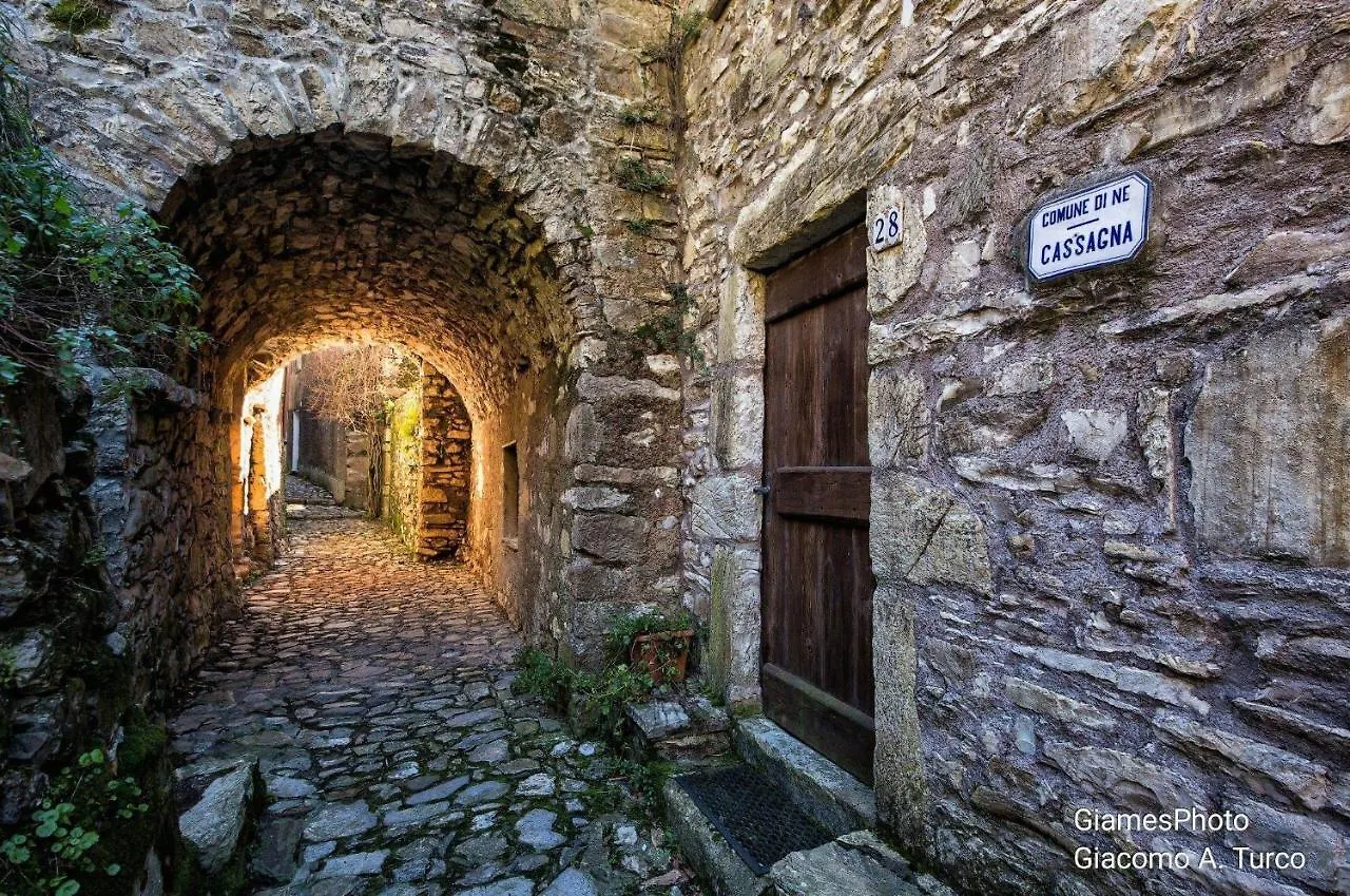 Bed & Breakfast B&B nel villaggio medievale Ne Italia